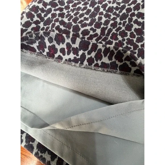 Talbots Womens Leopard Print Pencil Skirt Purple Grey Animal Print Size 16 - Picture 10 of 11